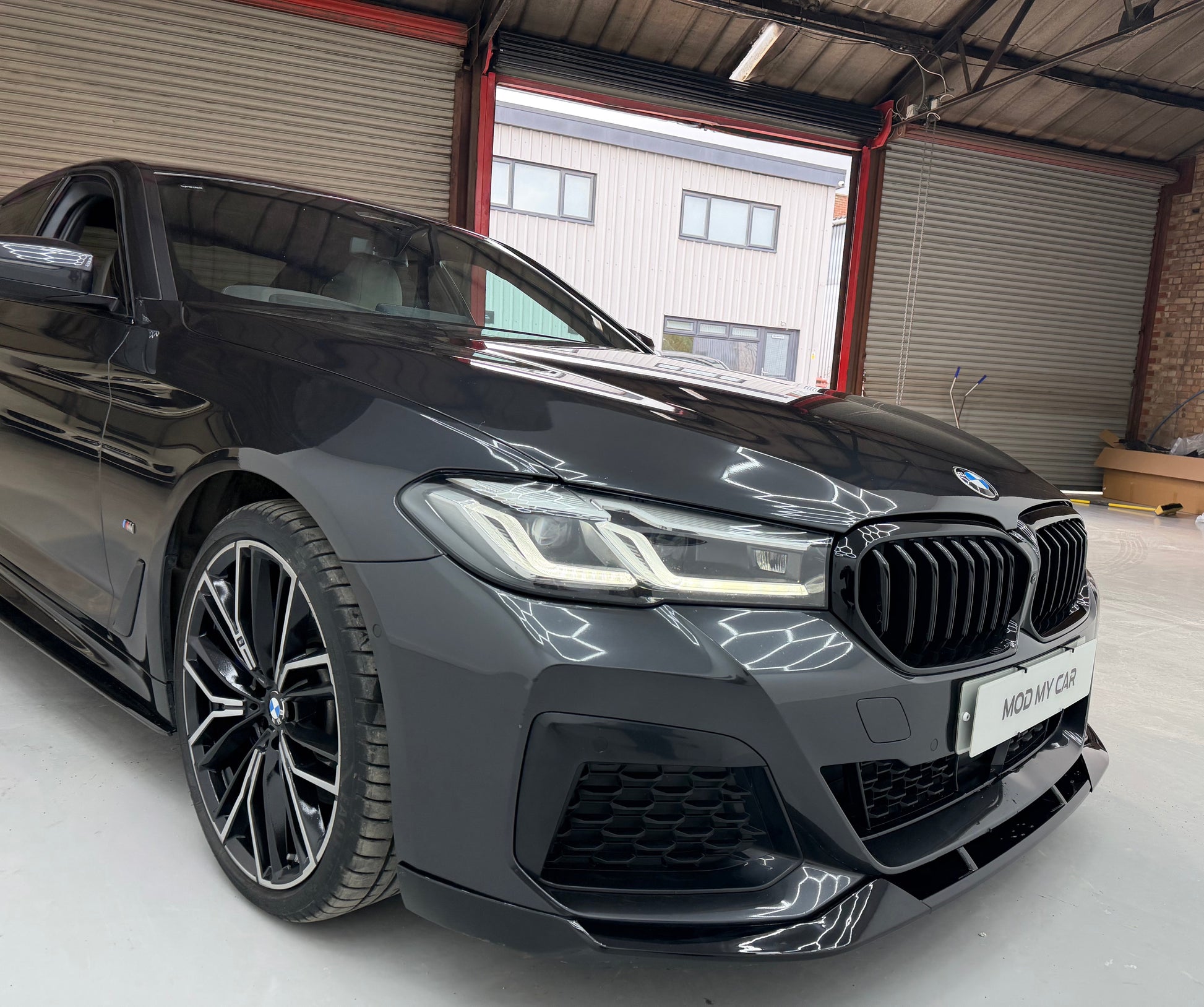 BMW 5 SERIES LCI G30 G31 M PERFORMANCE BODYKIT 2020 - 2023 GLOSS BLACK - Mod My Car UK